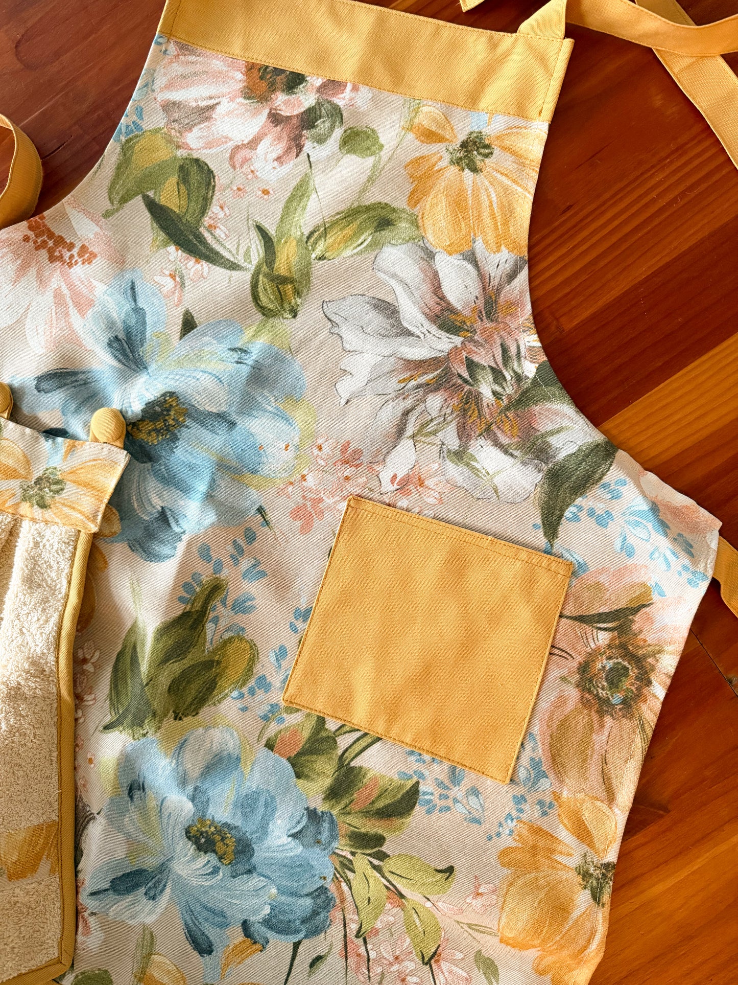 Delantal de Cocina Maison Acuarela Flores Celestes