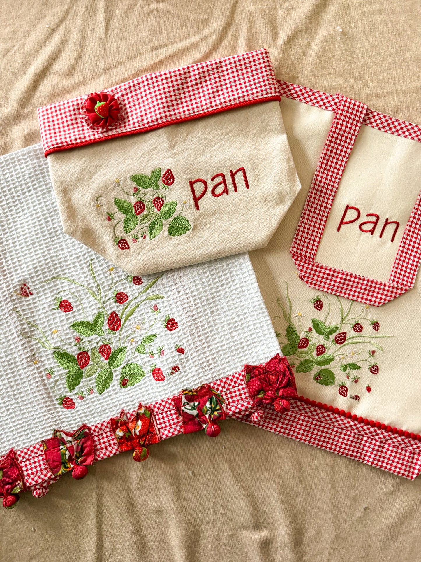 Panera de tela Frutillas