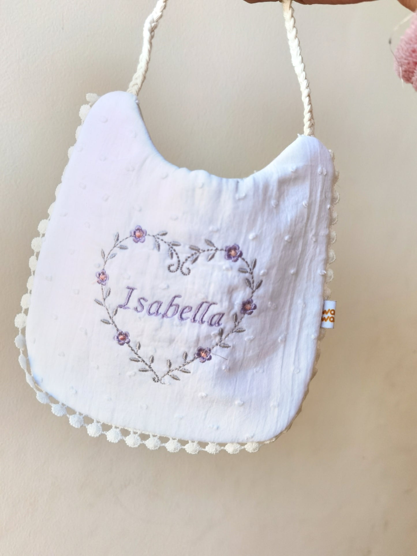 Babero Blanco - Corazón y flores🌼 wawastage_ropa_para_bebe_guagua