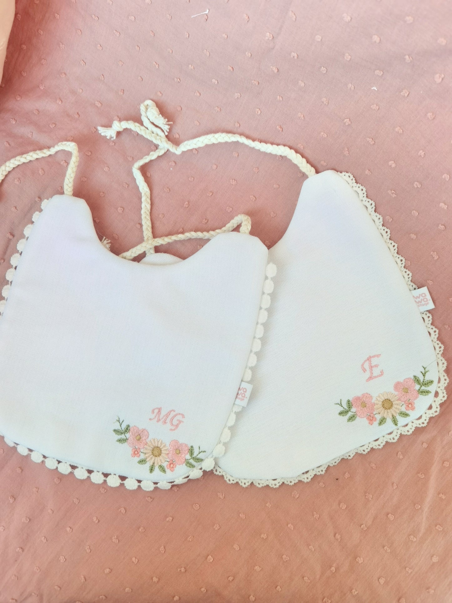 Babero semiaro de flores💕 wawastage_ropa_para_bebe_guagua
