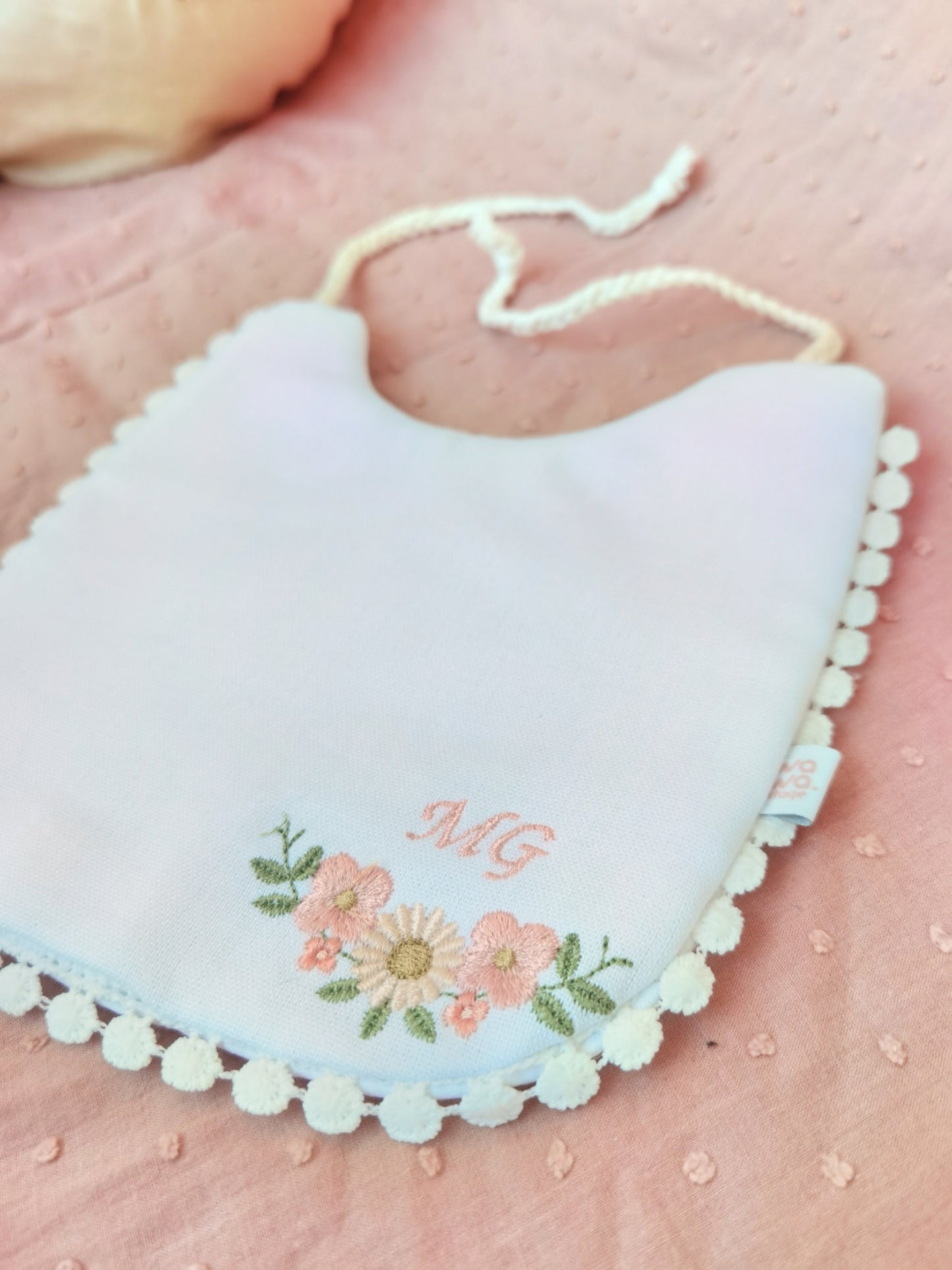 Babero semiaro de flores💕 wawastage_ropa_para_bebe_guagua