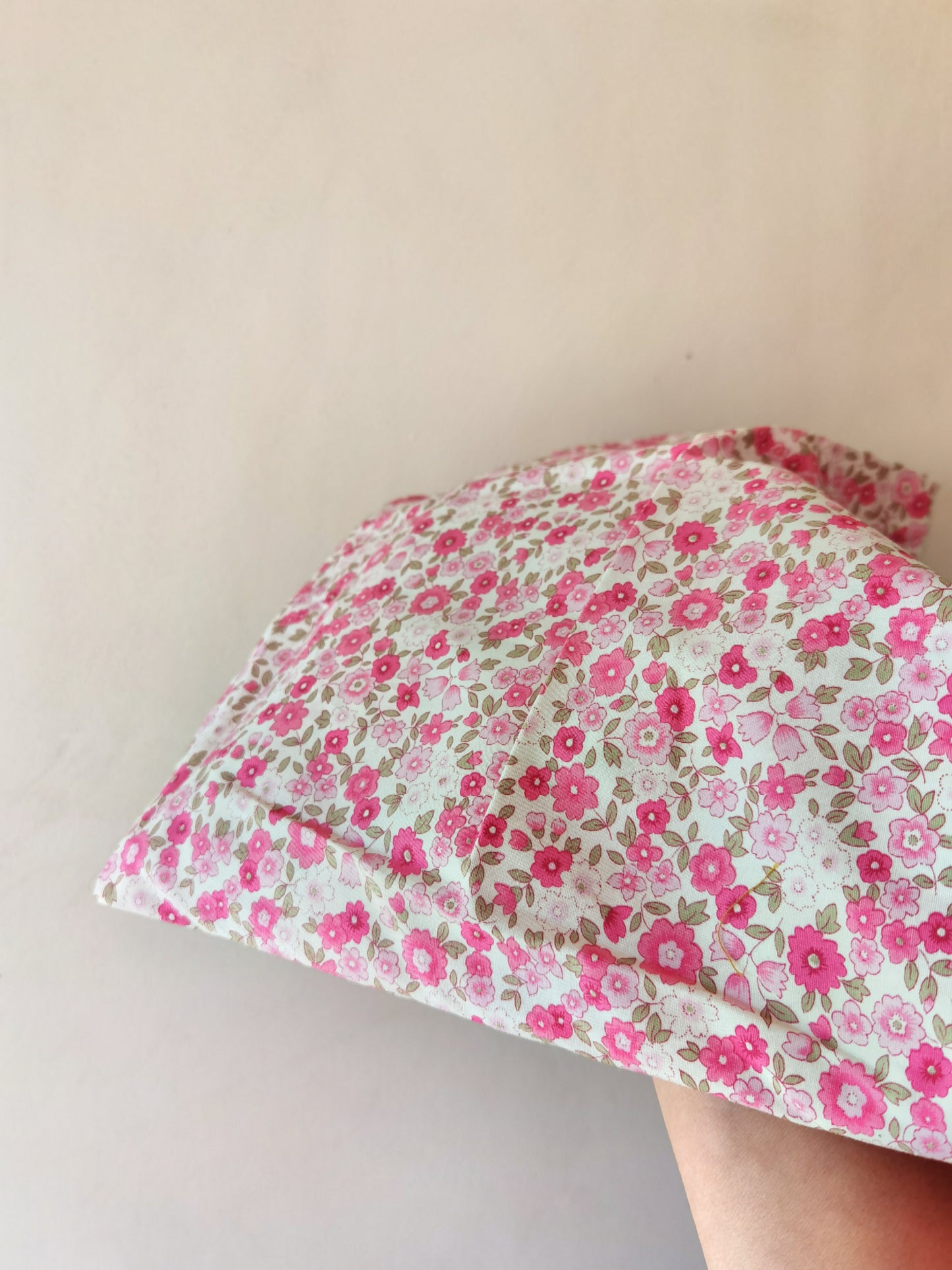Babero Blanco - Corazón y flores🌼 wawastage_ropa_para_bebe_guagua