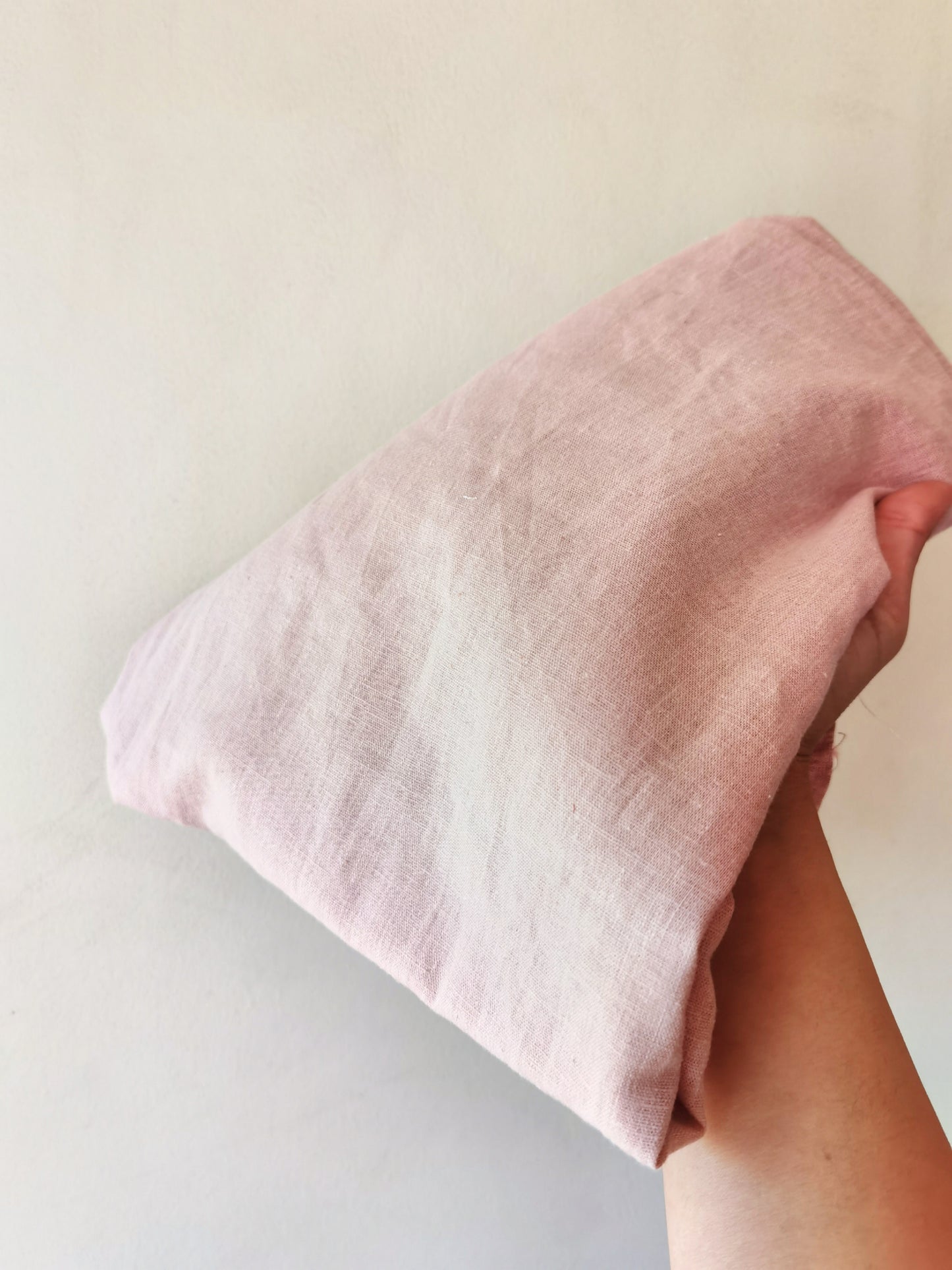 Babero Rosado Viejo Nuditos y flores🌸 wawastage_ropa_para_bebe_guagua