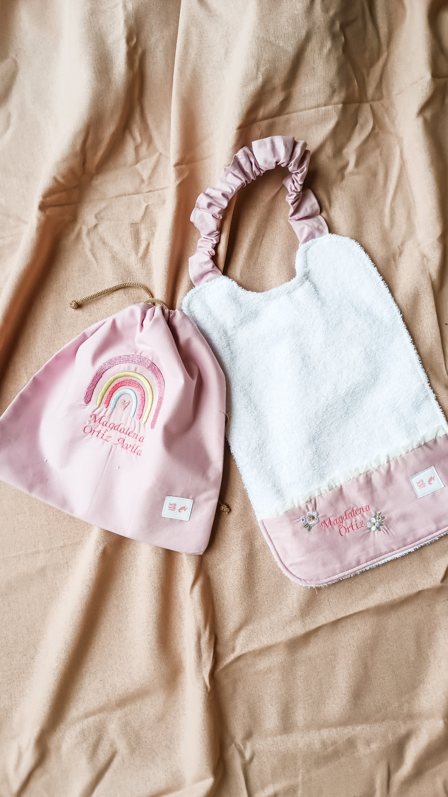 Conjunto bolsa toalla arcoiris