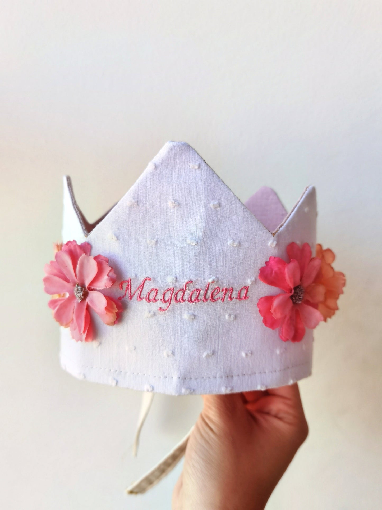 Corona Blanca y Flores Delicada wawastage_ropa_para_bebe_guagua