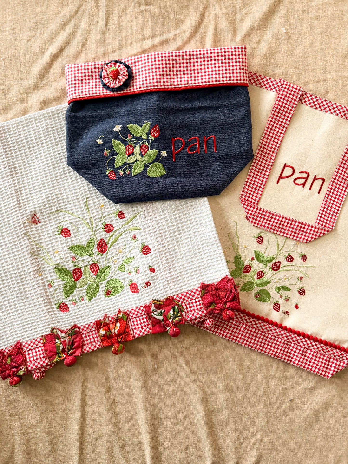 Panera de tela Frutillas