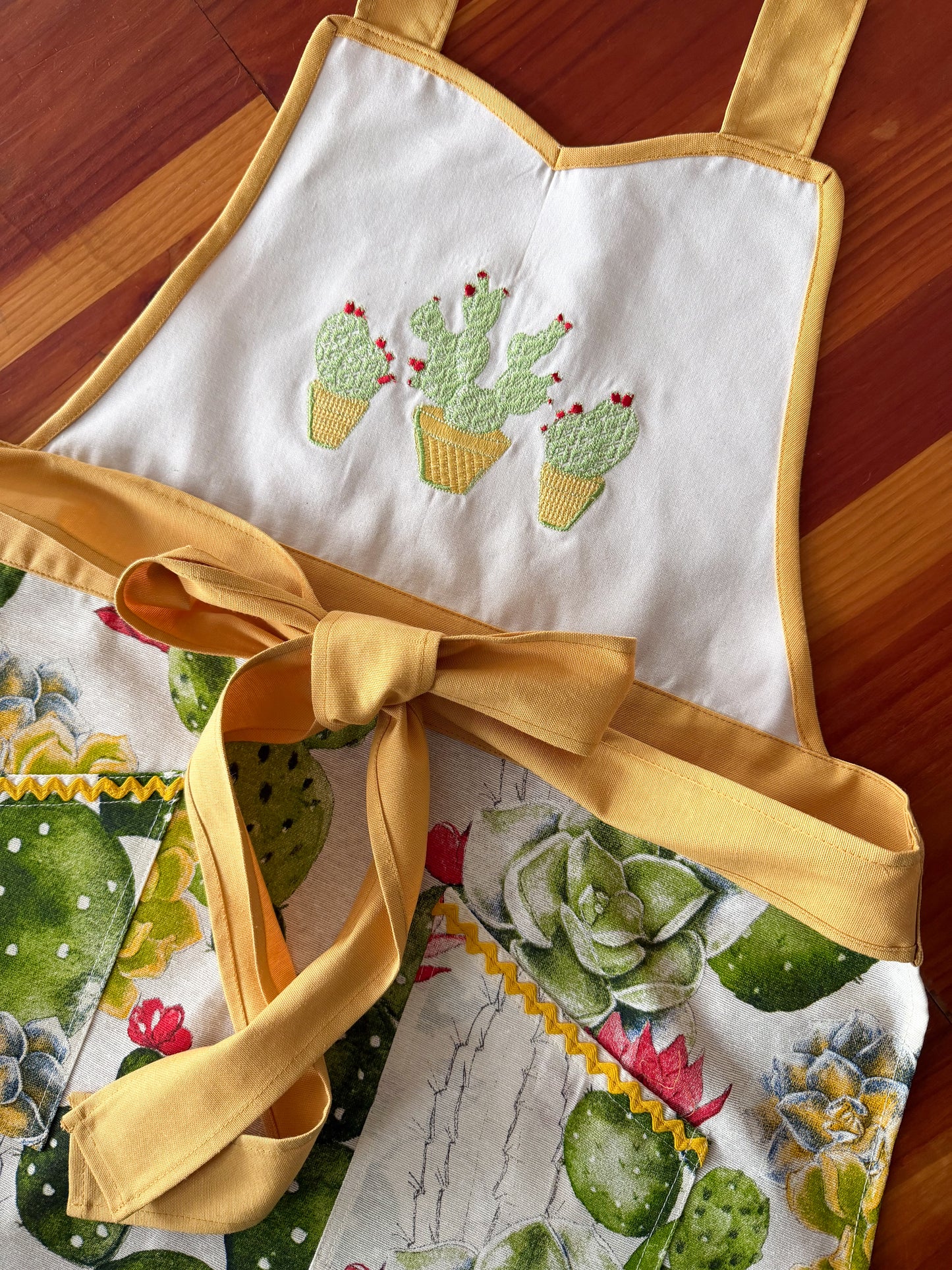 Delantal de cocina Victoria cactus
