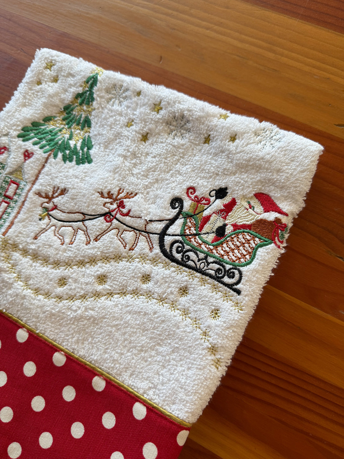 Toalla de Baño Navideña Roja con Puntos Blancos bordado navideño Wawa Stage 6