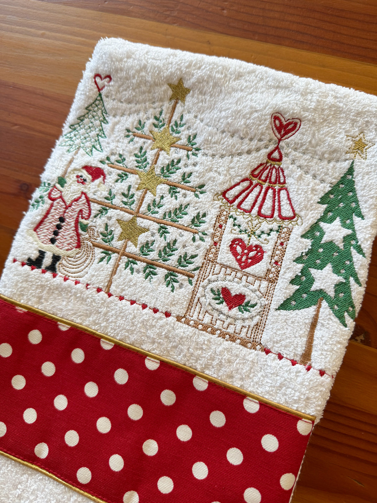 Toalla de Baño Navideña Roja con Puntos Blancos bordado navideño Wawa Stage 12